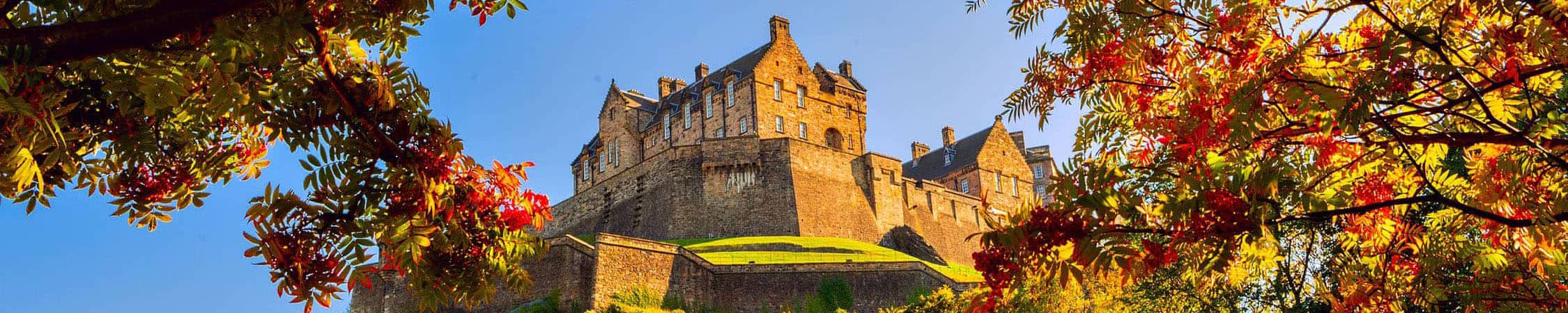 Lochs and Glens coach holidays to Edinburgh castle in Autumn